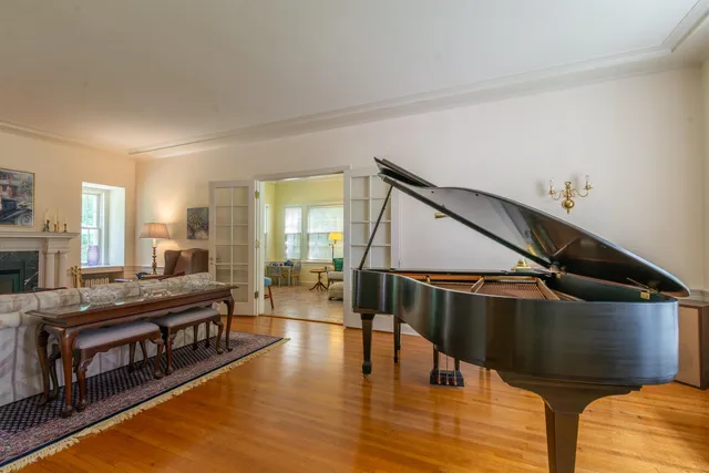 $400,000 | 1286 West Stephenson Street, Freeport, IL 61032