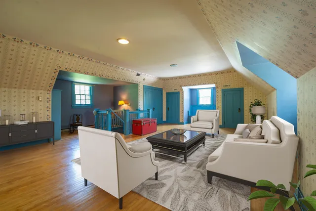 $400,000 | 1286 West Stephenson Street, Freeport, IL 61032