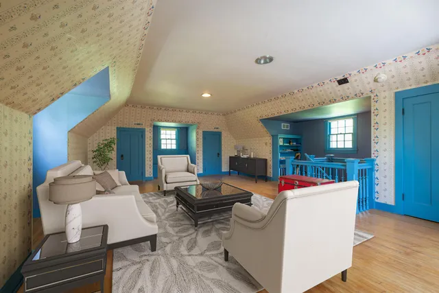 $400,000 | 1286 West Stephenson Street, Freeport, IL 61032