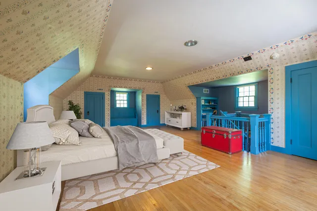 $400,000 | 1286 West Stephenson Street, Freeport, IL 61032