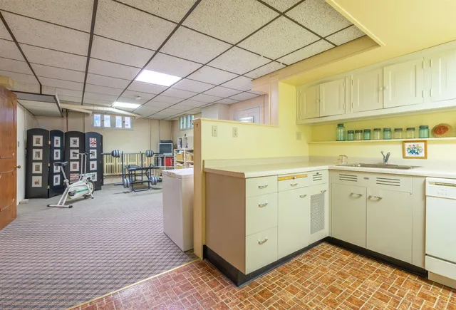 $400,000 | 1286 West Stephenson Street, Freeport, IL 61032