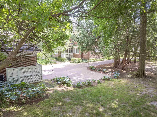 $400,000 | 1286 West Stephenson Street, Freeport, IL 61032