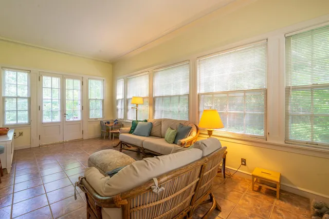 $400,000 | 1286 West Stephenson Street, Freeport, IL 61032