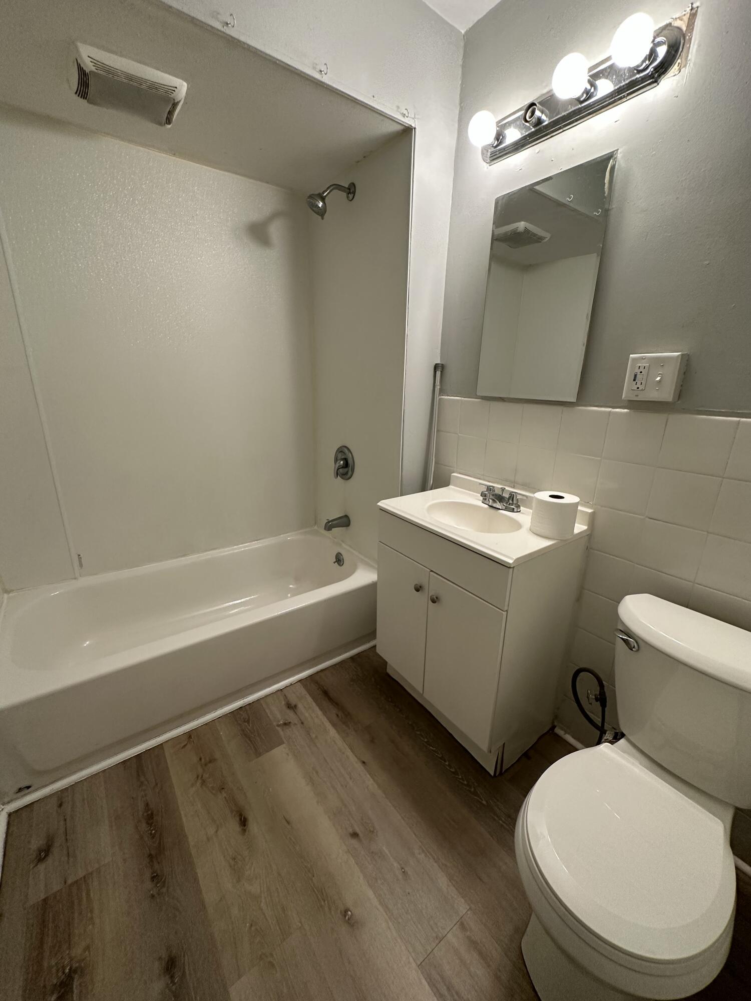 6453 West Point Street Taylor, MI 48180 - Photo 11 of 24 lower unit