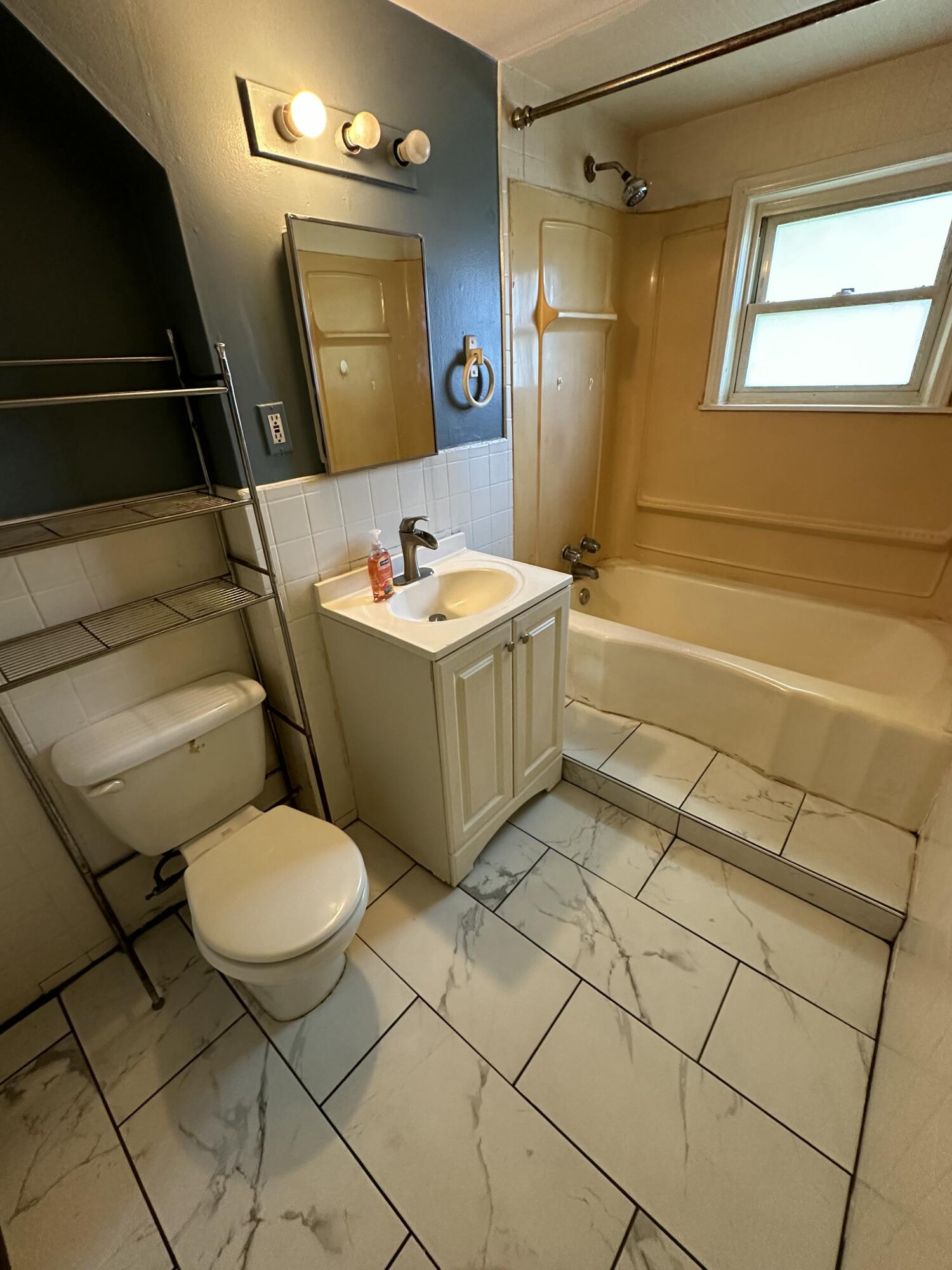 6453 West Point Street Taylor, MI 48180 - Photo 16 of 24 Upper Unit