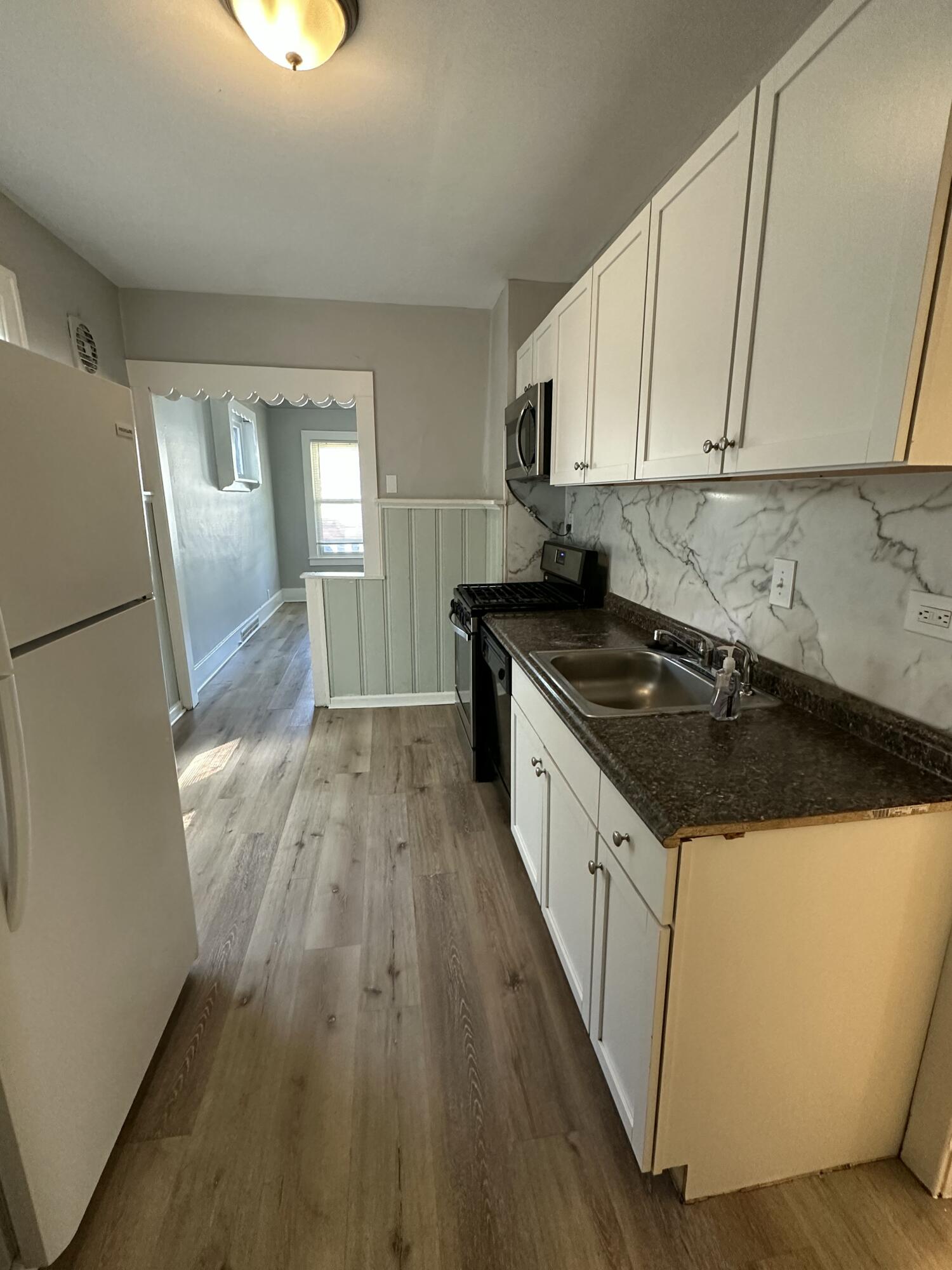 6453 West Point Street Taylor, MI 48180 - Photo 2 of 24 lower unit