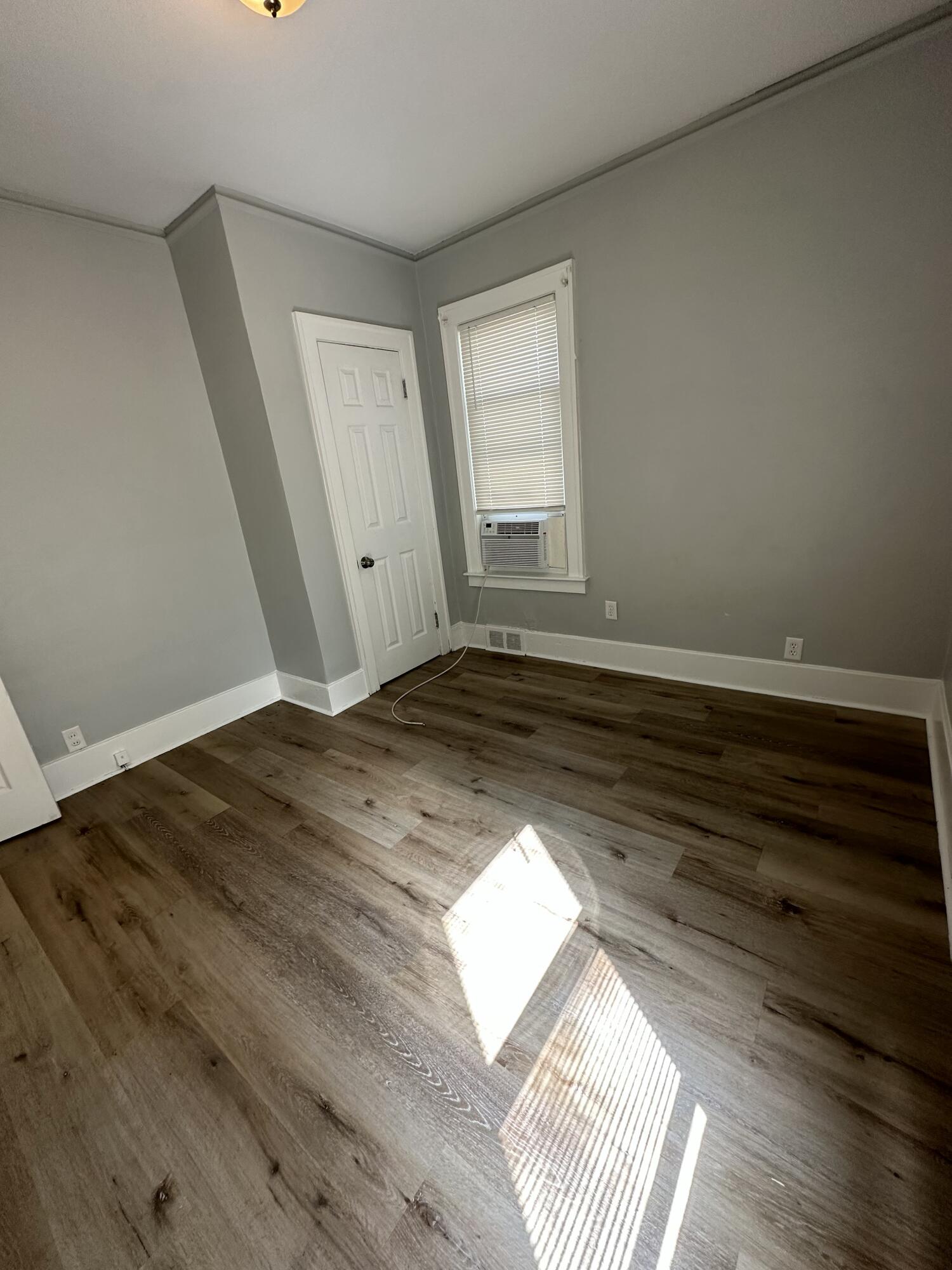 6453 West Point Street Taylor, MI 48180 - Photo 7 of 24 lower unit