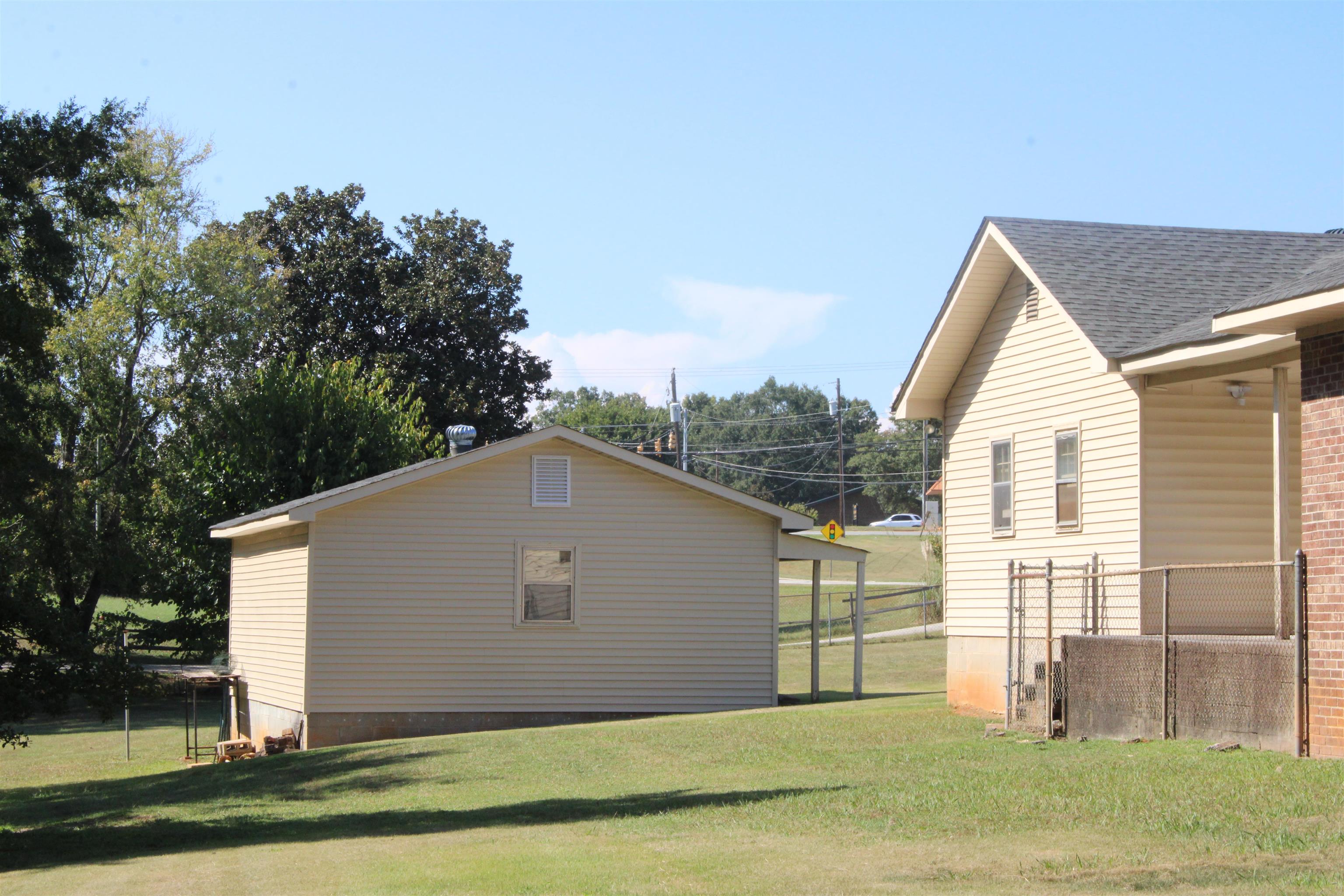 1285 Springdale Road Cowpens, SC 29330 - Photo 31 of 33 Gallery Image 31