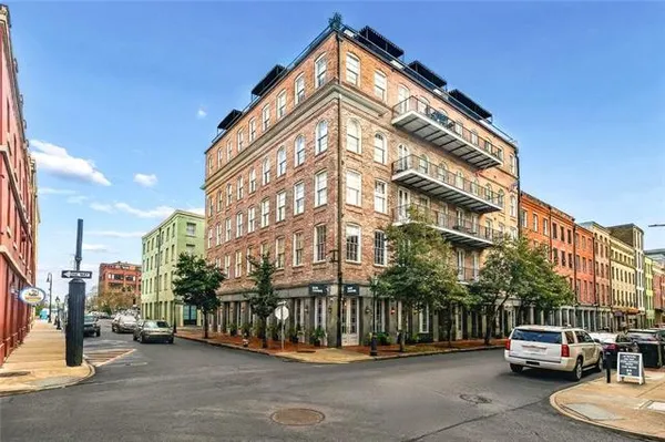 $2,900 | 232 Decatur Street, Unit 3D, New Orleans, LA 70130