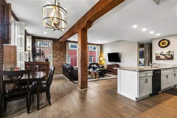 $2,900 | 232 Decatur Street, Unit 3D, New Orleans, LA 70130