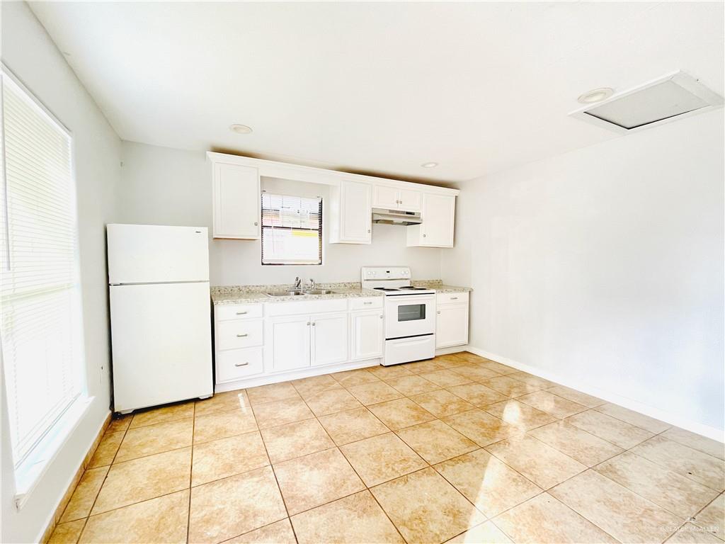 220 5th Street Weslaco, TX 78596 - Photo 9 of 25