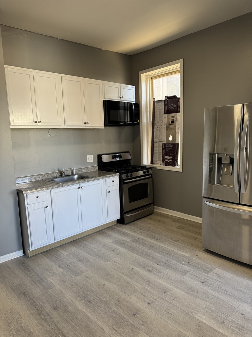 720 West 61st Street Chicago, IL 60621 - Photo 3 of 11 Gallery Image 3