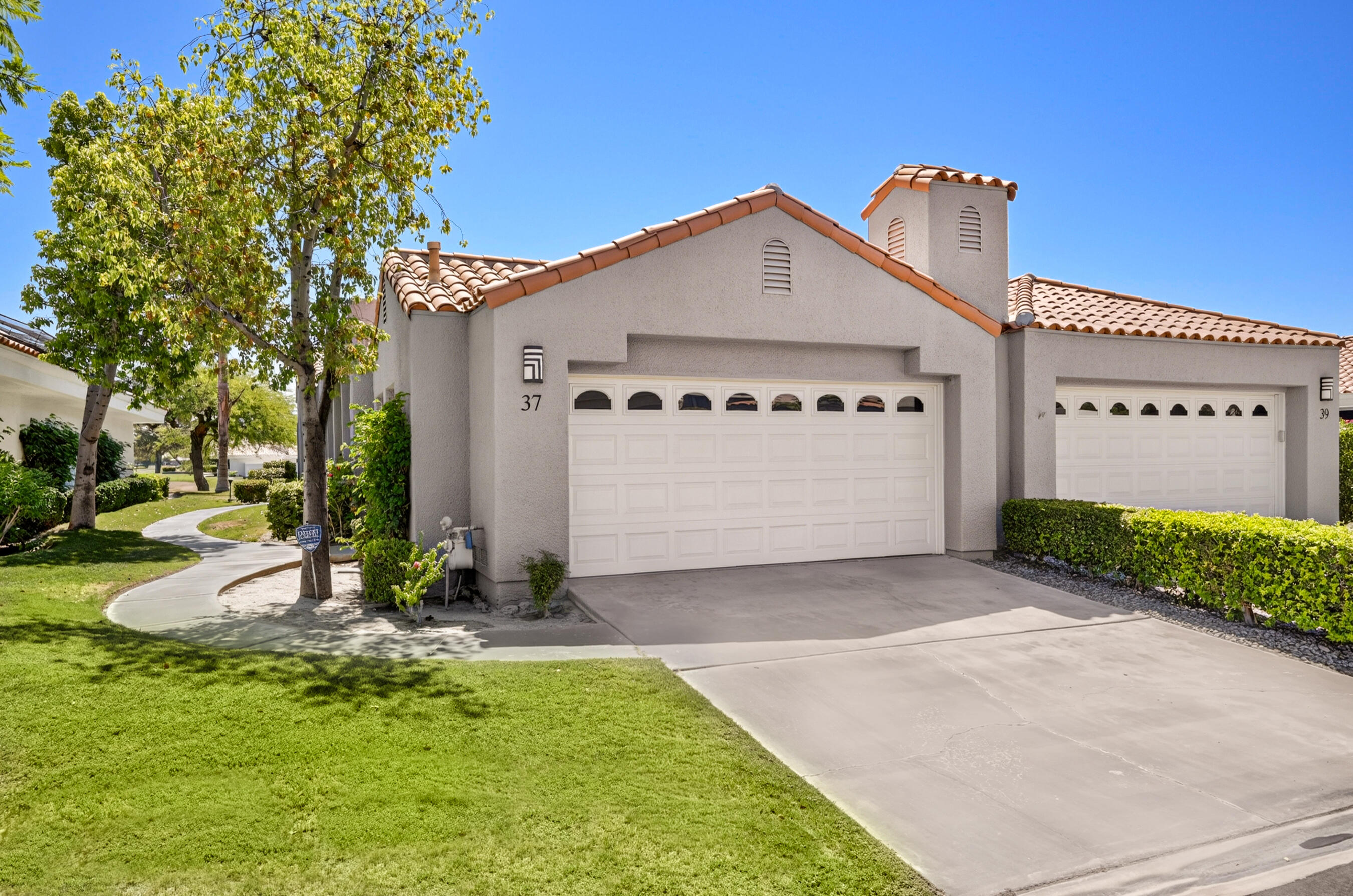 37 Colonial Drive Rancho Mirage, CA 92270 - Photo 2 of 42 37-colonial-drive-001