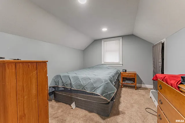 $99,900 | 306 Woodlawn Road, Lincoln, IL 62656