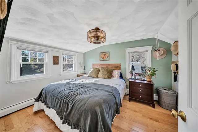 $499,999 | 13 Wakefield Avenue, South Kingstown, RI 02879