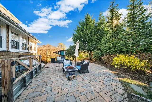 $499,999 | 13 Wakefield Avenue, South Kingstown, RI 02879