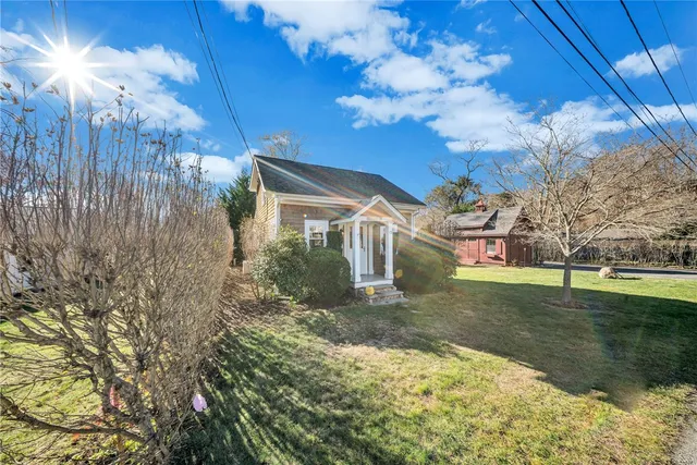 $499,999 | 13 Wakefield Avenue, South Kingstown, RI 02879