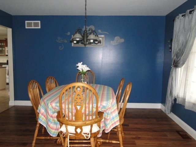 3068 West Cook Road Grand Blanc, MI 48439 - Photo 5 of 20 Dining Room