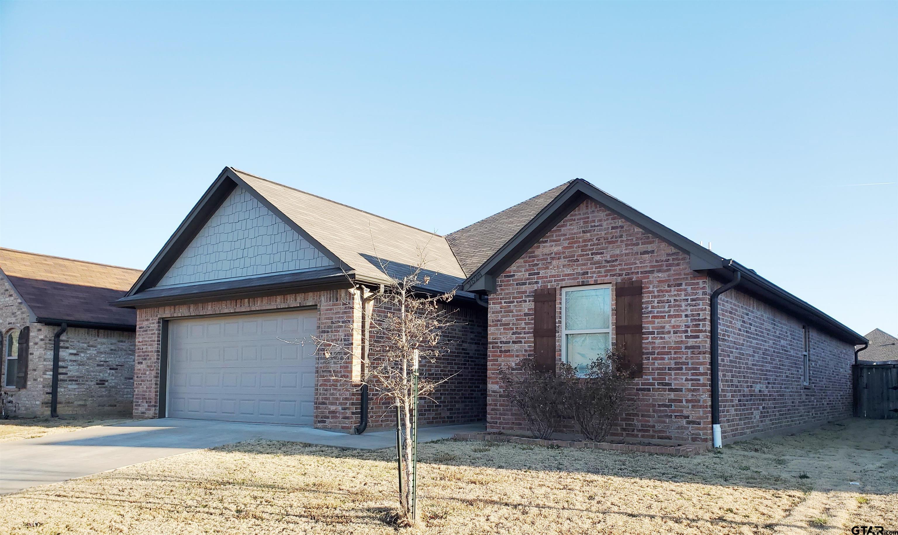 2528 Guinn Farms Road Tyler, TX 75707 - Photo 3 of 35