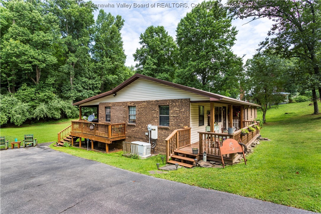 239 Bluelick Road Winfield, WV 25213 - Photo 4 of 36 Gallery Image 4
