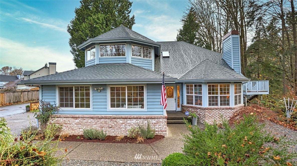 18820 106th Avenue Southeast Renton, WA 98055 - Photo 1 of 38 Gallery Image 1