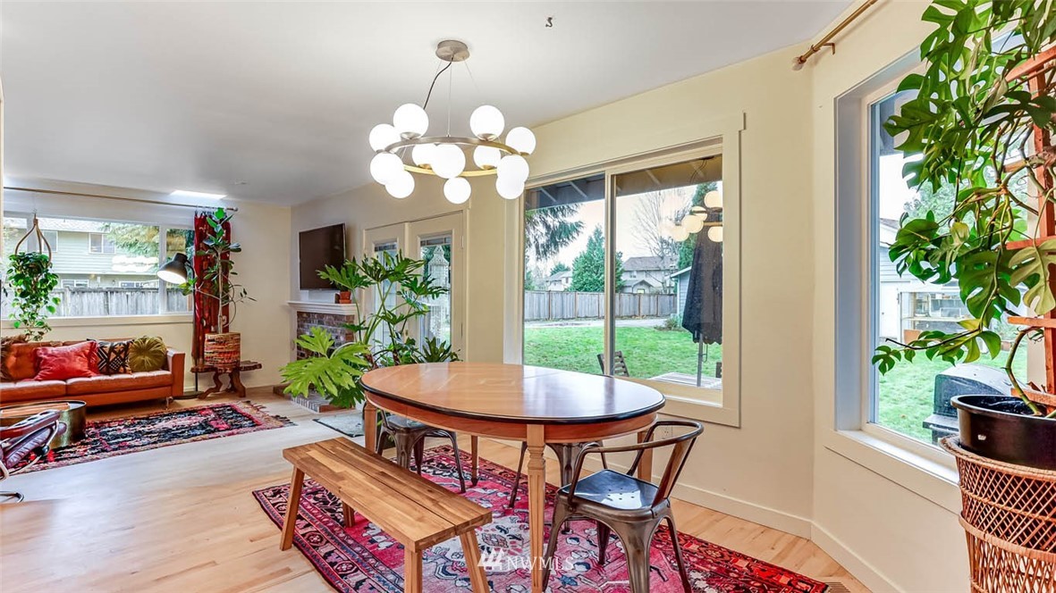 18820 106th Avenue Southeast Renton, WA 98055 - Photo 12 of 38 Gallery Image 12