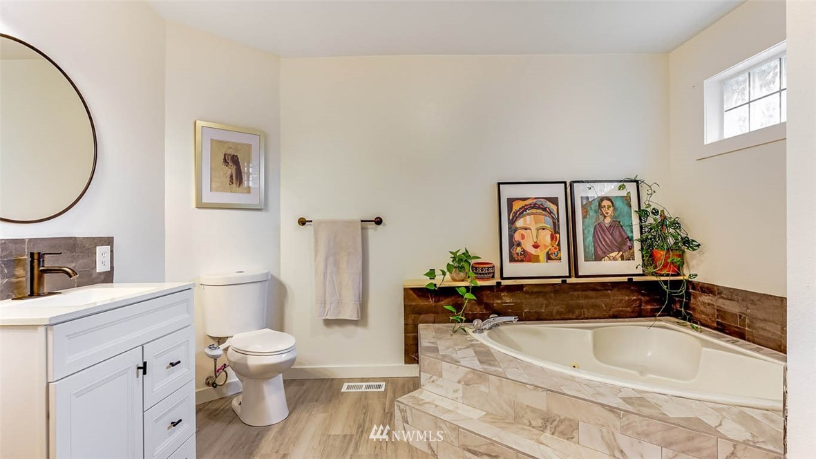 18820 106th Avenue Southeast Renton, WA 98055 - Photo 22 of 38 Gallery Image 22