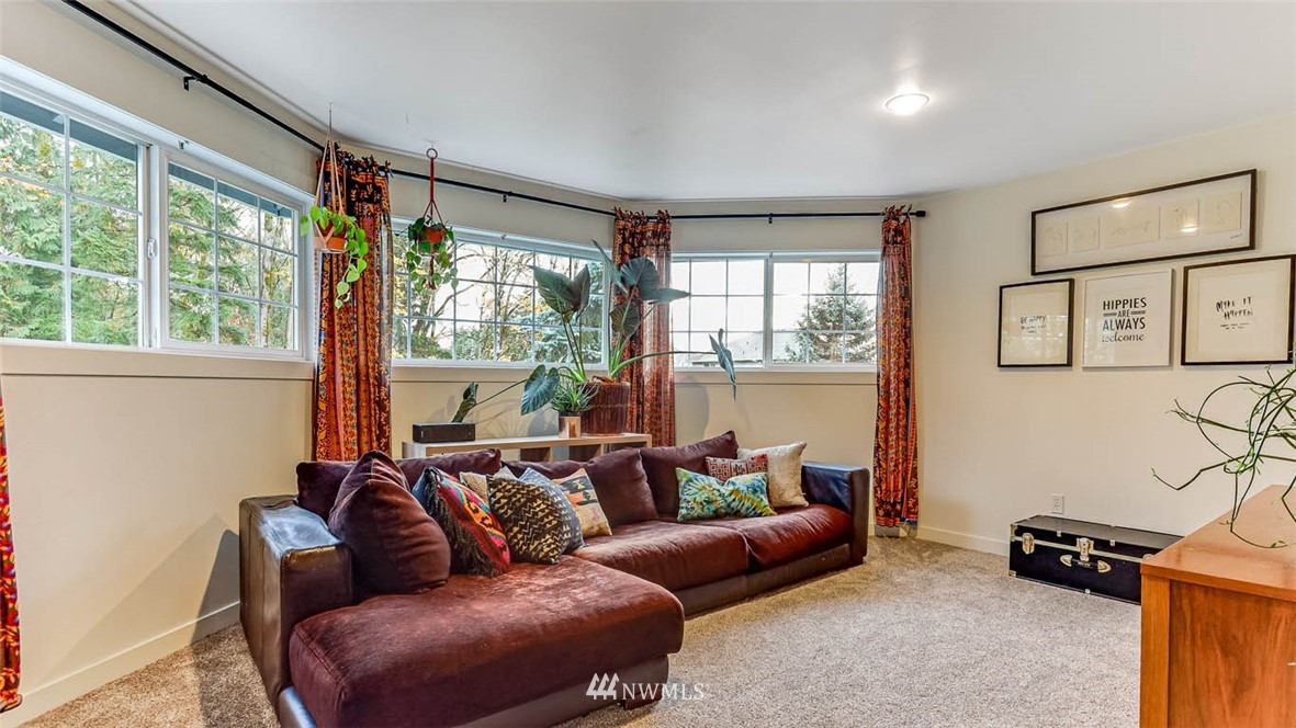 18820 106th Avenue Southeast Renton, WA 98055 - Photo 25 of 38 Gallery Image 25