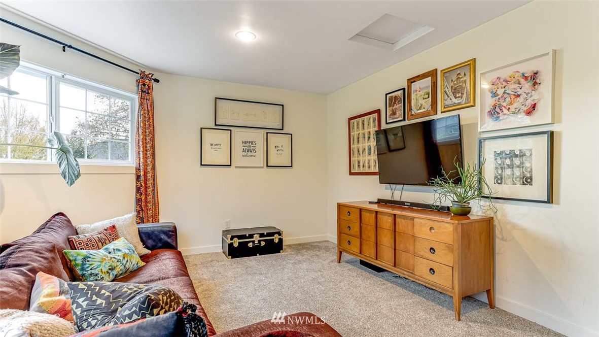 18820 106th Avenue Southeast Renton, WA 98055 - Photo 26 of 38 Gallery Image 26