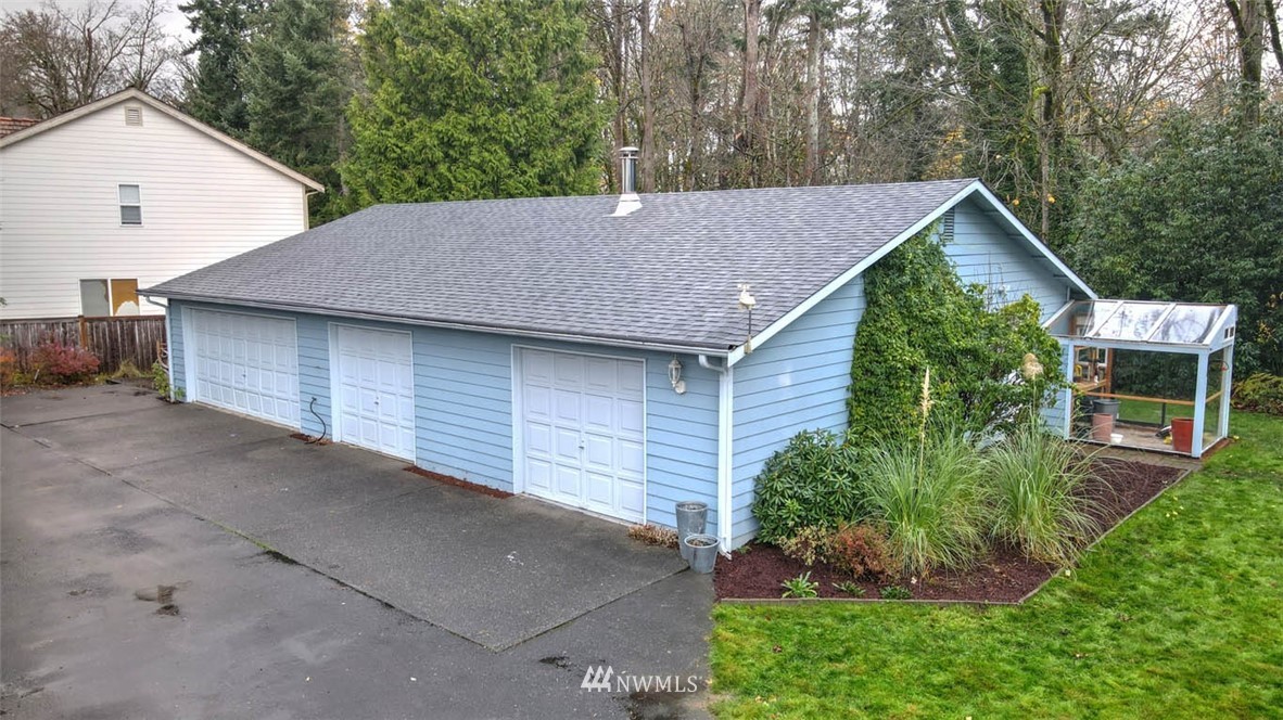18820 106th Avenue Southeast Renton, WA 98055 - Photo 32 of 38 Gallery Image 32