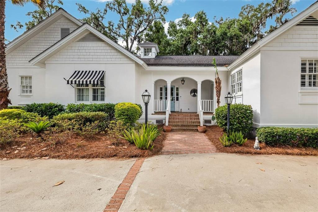 203 Merion St. Simons Island, GA 31522 - Photo 2 of 62 Photo 2