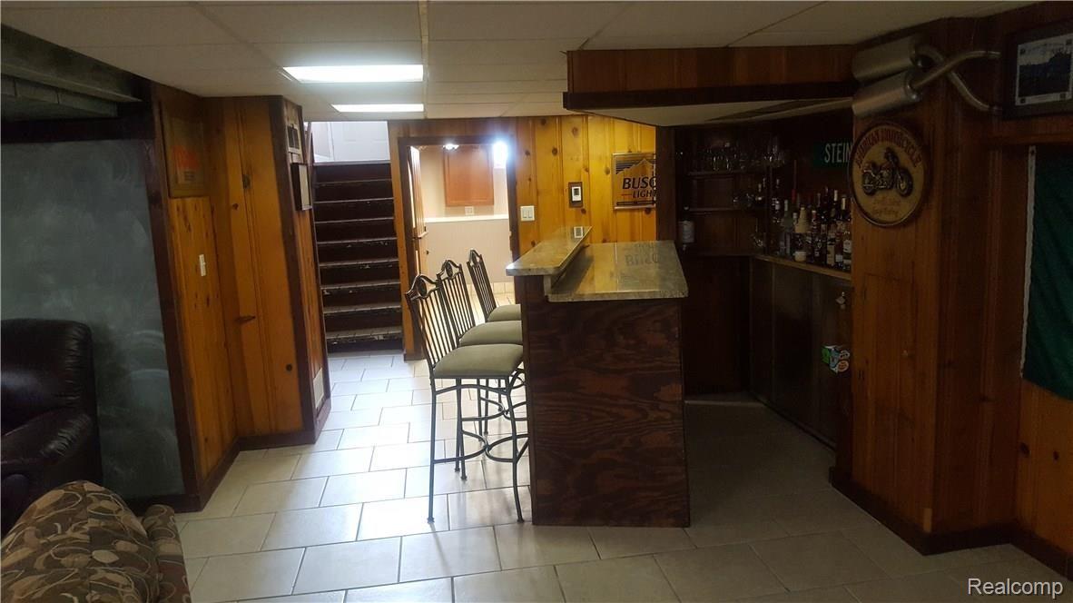 9807 Merriman Road Livonia, MI 48150 - Photo 21 of 26 20180621_121301.jpg