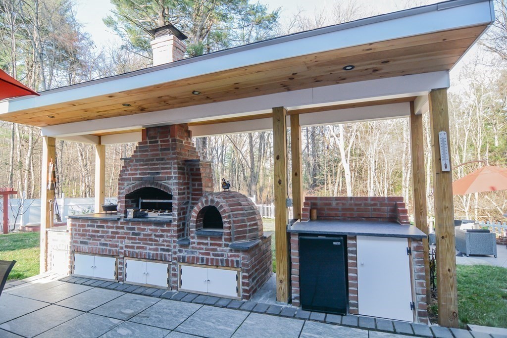 94 West Street Medway, MA 02053 - Photo 25 of 41