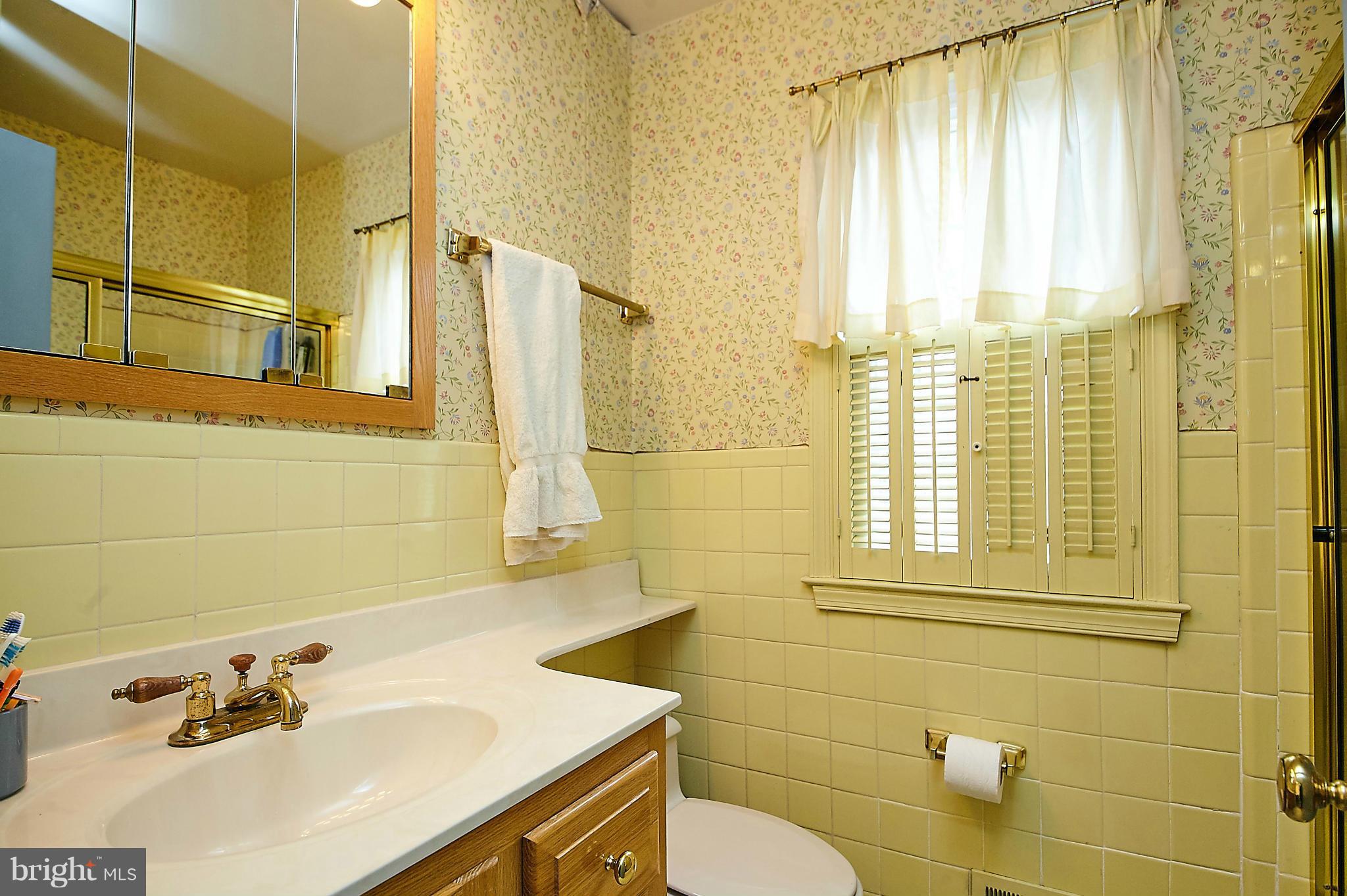 6130 Long Meadow Road McLean, VA 22101 - Photo 22 of 25 Bath