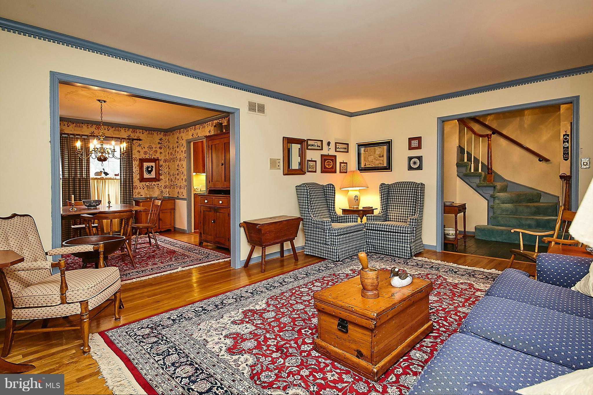 6130 Long Meadow Road McLean, VA 22101 - Photo 5 of 25 Living Room