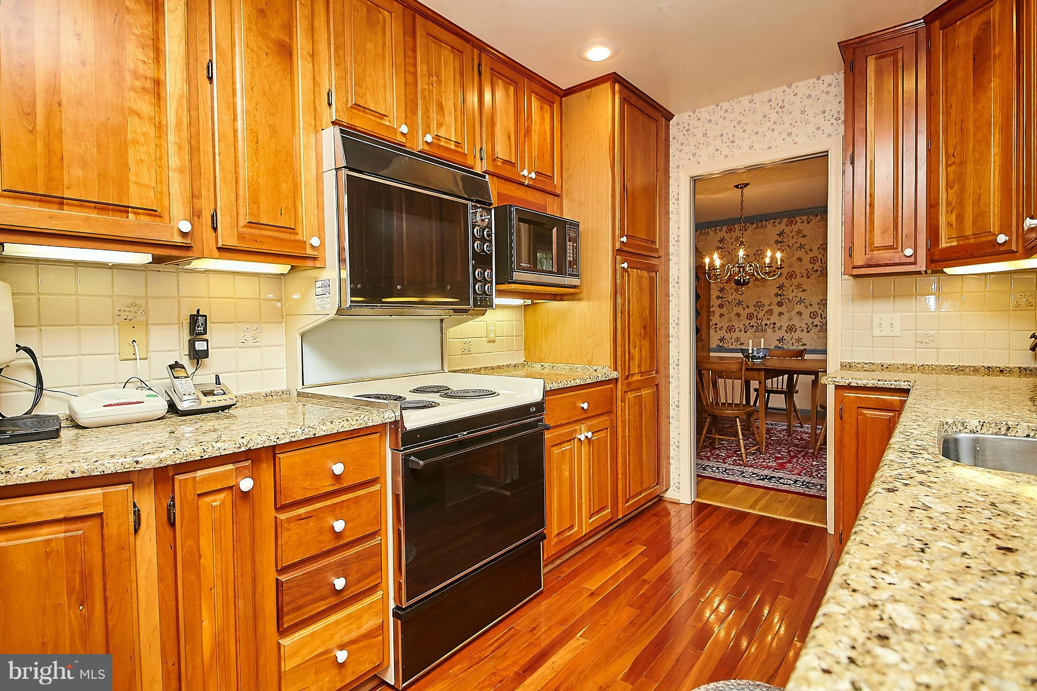 6130 Long Meadow Road McLean, VA 22101 - Photo 7 of 25 Kitchen