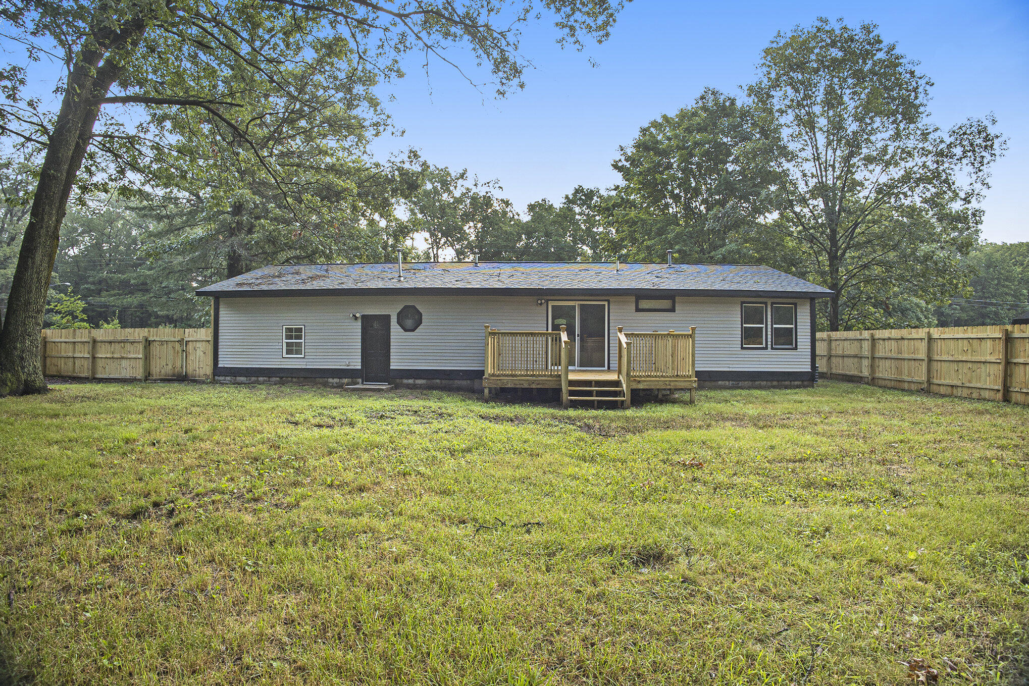 171 South Broton Road Muskegon, MI 49442 - Photo 26 of 28 027_42a0864