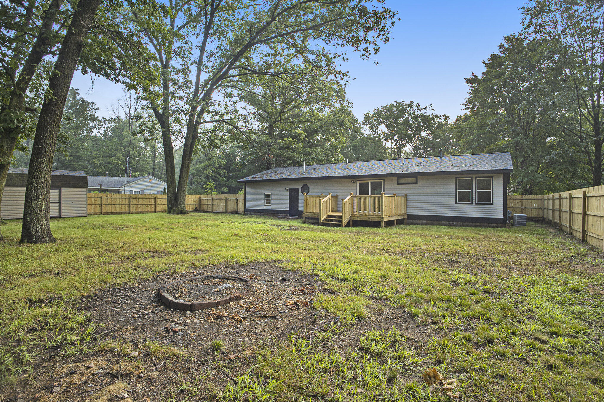 171 South Broton Road Muskegon, MI 49442 - Photo 27 of 28 028_42a0865