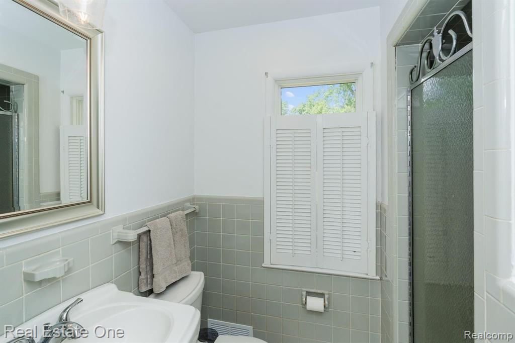 6356 Blue Beech Road Rochester Hills, MI 48306 - Photo 12 of 43