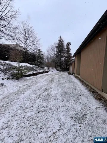 $379,500 | 10 Larkin Circle, Unit 2110, West Orange, NJ 07052