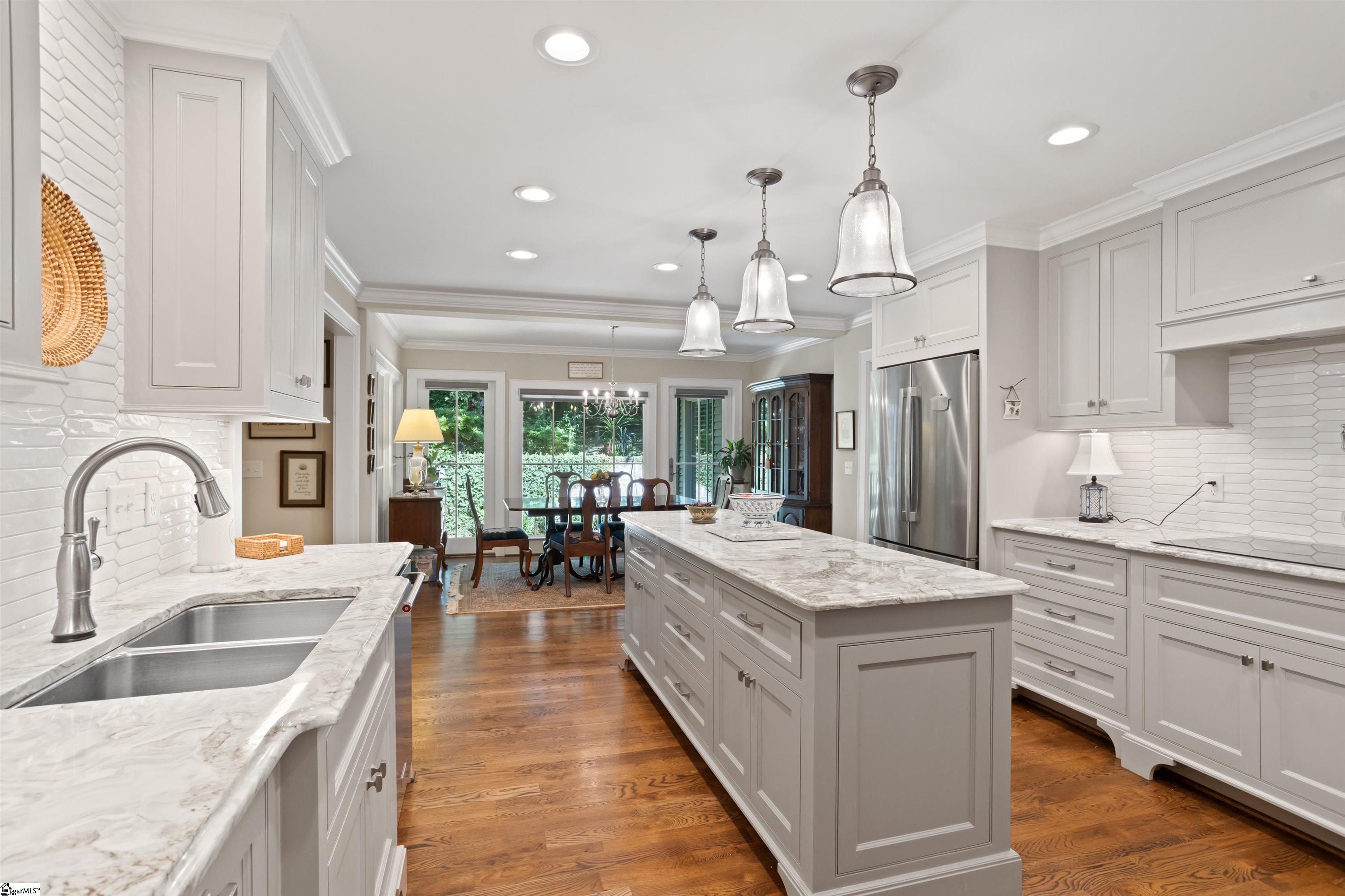 307 Hammett Road Greer, SC 29650 - Photo 3 of 34