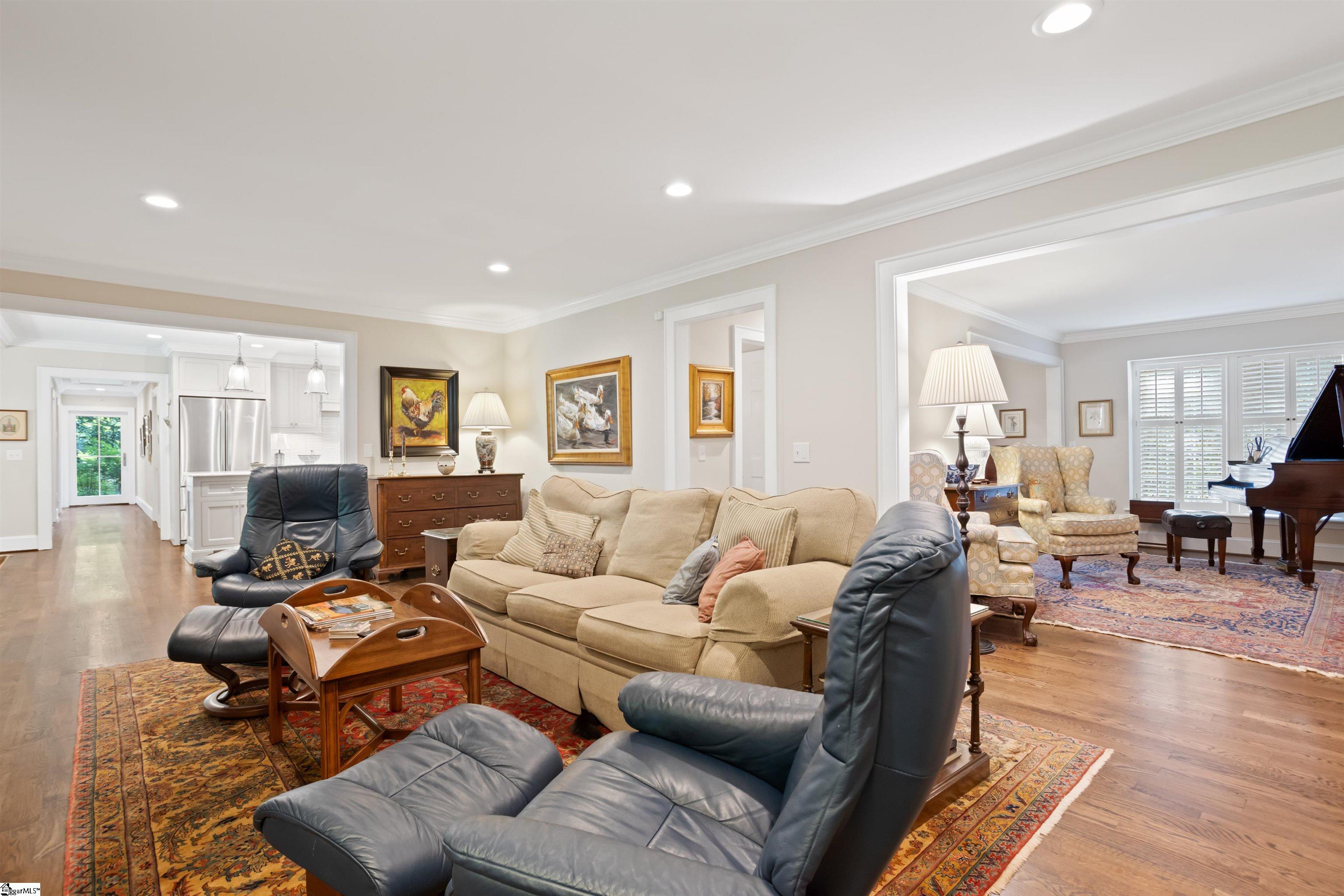 307 Hammett Road Greer, SC 29650 - Photo 4 of 34