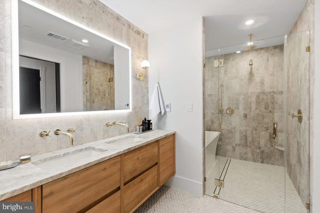 $1,040,000 | 441 Q Street Northwest, Unit 1, Washington, DC 20001