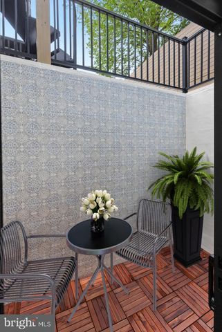 $1,040,000 | 441 Q Street Northwest, Unit 1, Washington, DC 20001