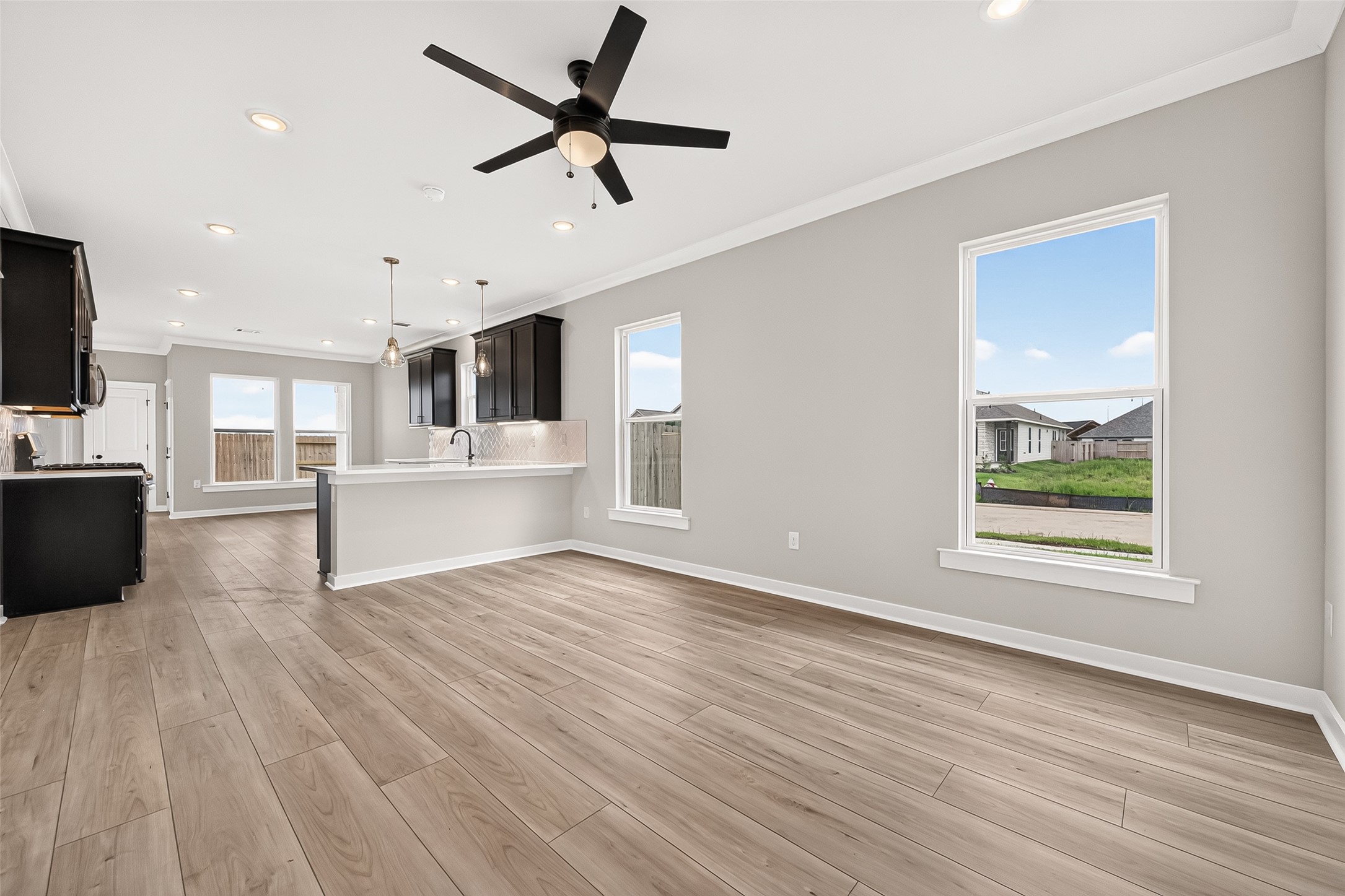21127 Autumn Heights Rosharon, TX 77583 - Photo 11 of 50