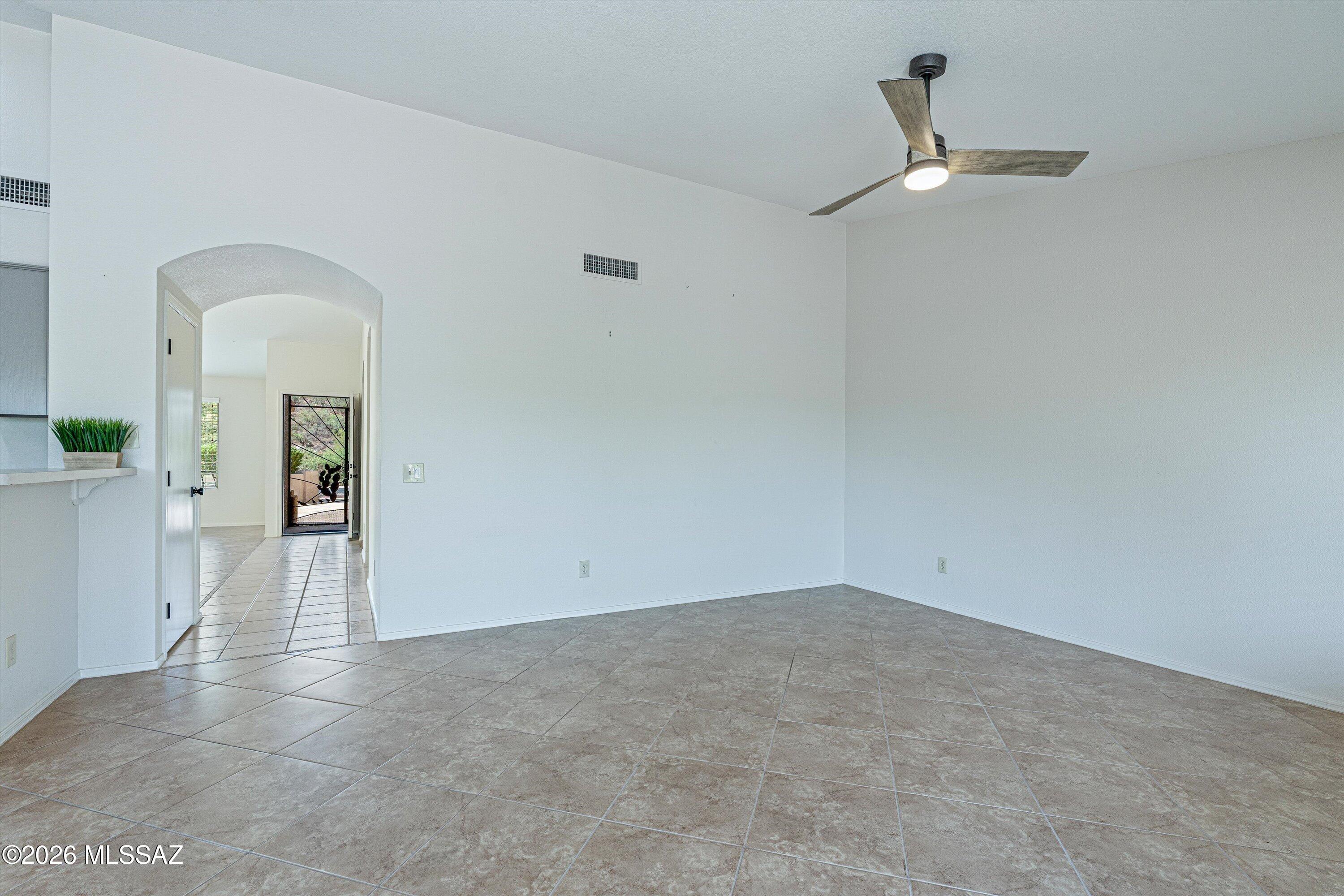 36972 South Highland Ridge Drive Tucson, AZ 85739 - Photo 27 of 50 Family Room