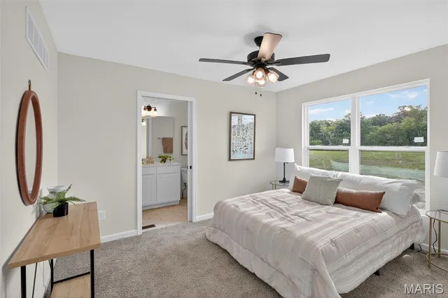 $339,900 | 826 Glenbriar Drive, Waterloo, IL 62298