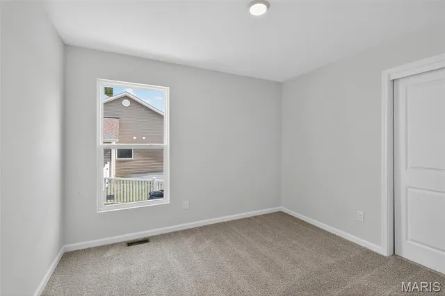 $339,900 | 826 Glenbriar Drive, Waterloo, IL 62298