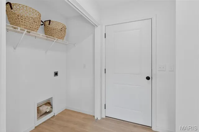 $339,900 | 826 Glenbriar Drive, Waterloo, IL 62298