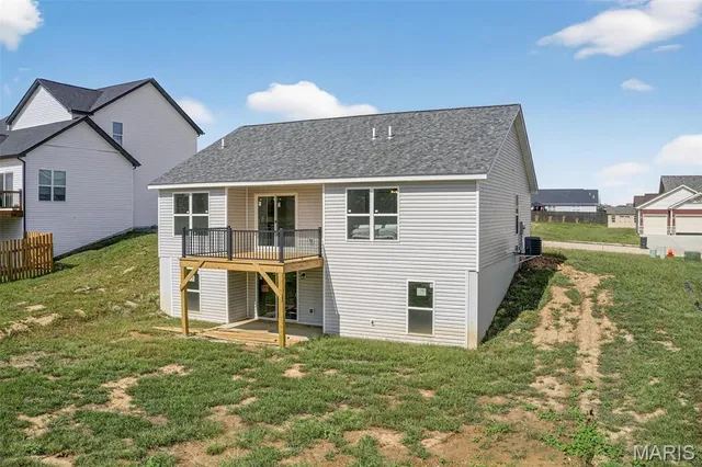 $339,900 | 826 Glenbriar Drive, Waterloo, IL 62298